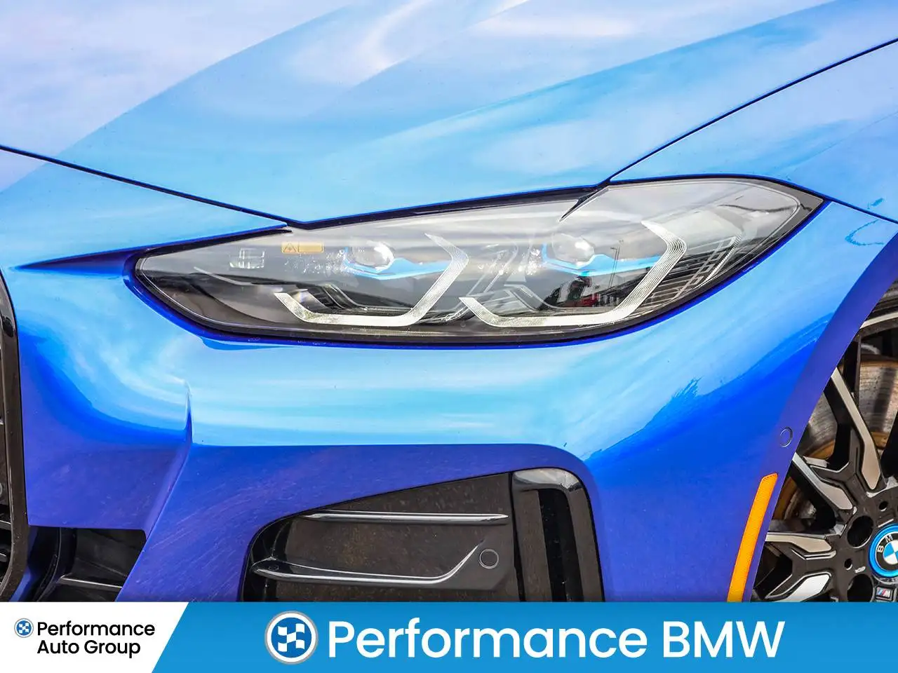 BMW i4 photo BMW i4