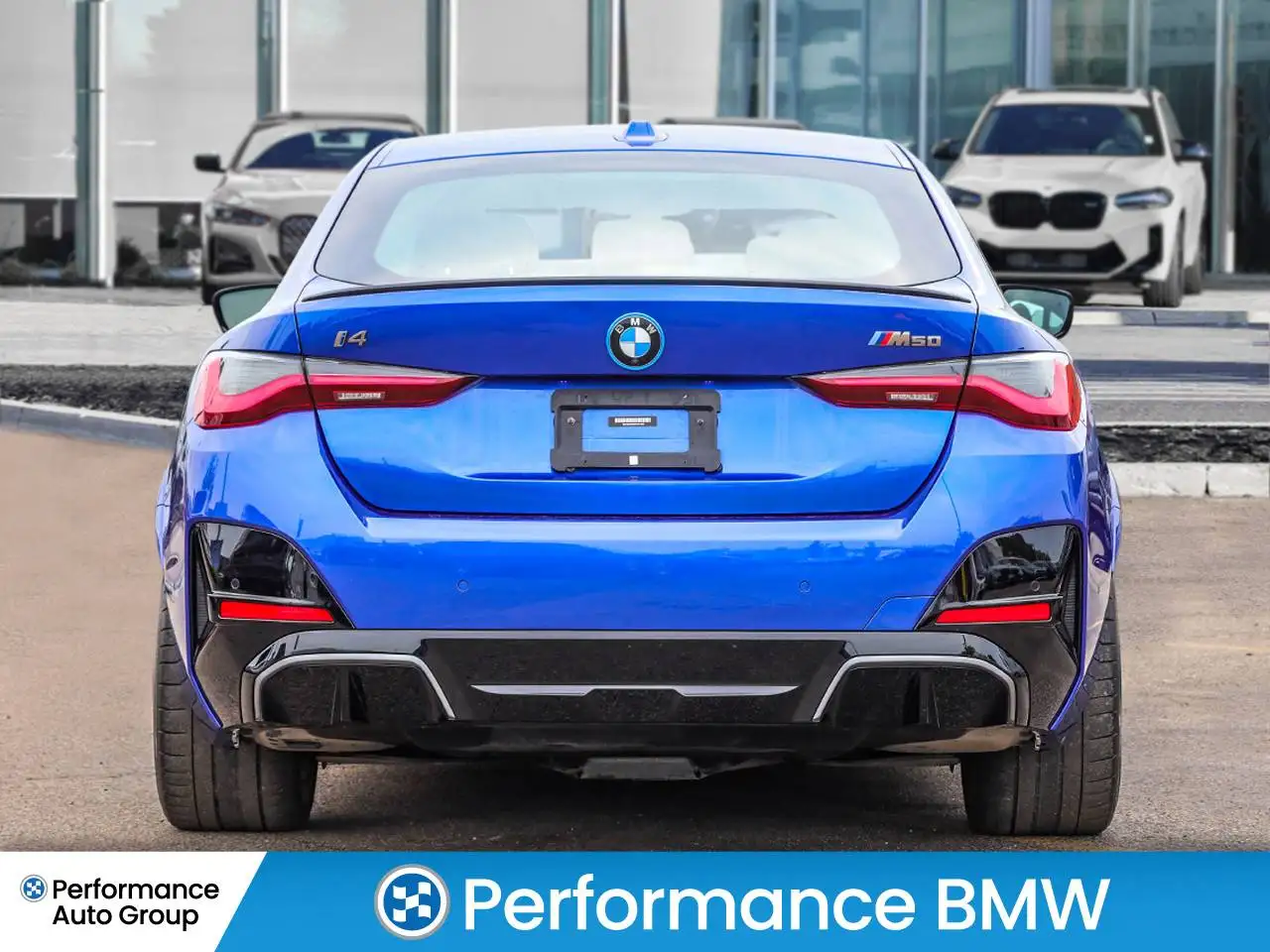 BMW i4 photo BMW i4