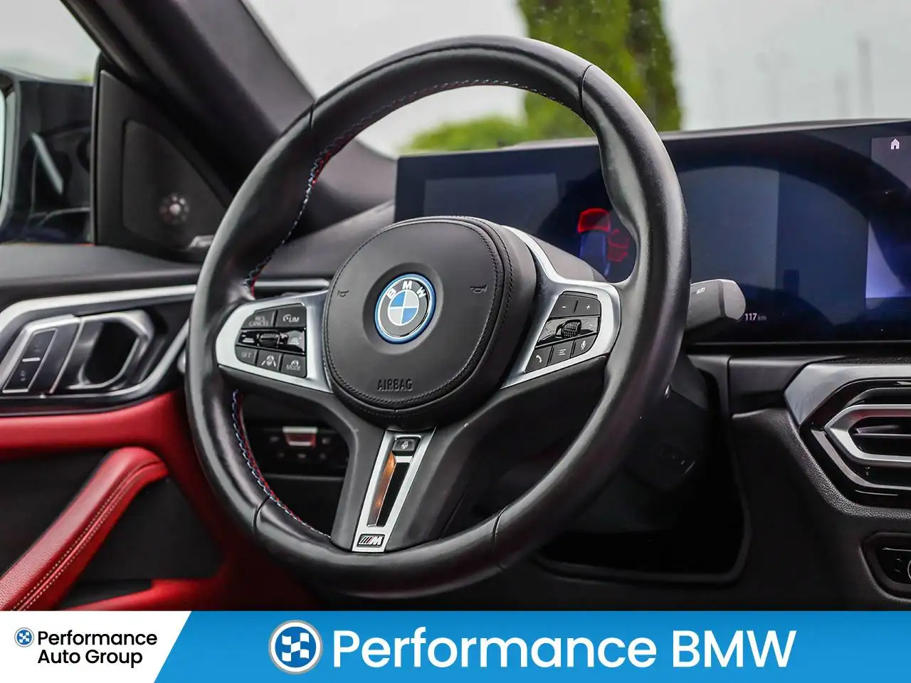 BMW i4 photo BMW i4