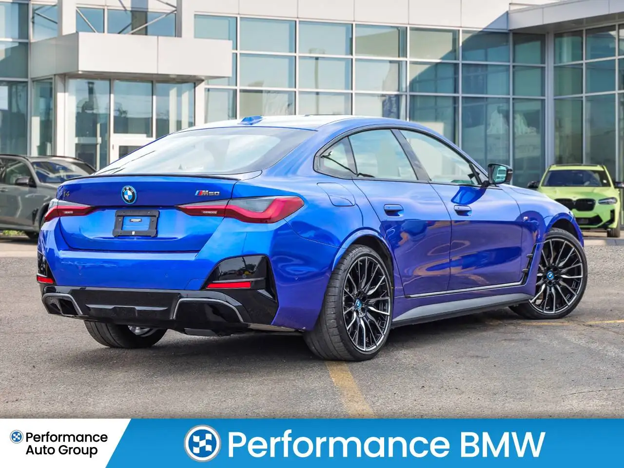 BMW i4 photo BMW i4