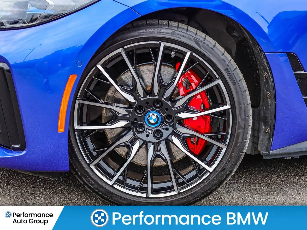 BMW i4 photo BMW i4