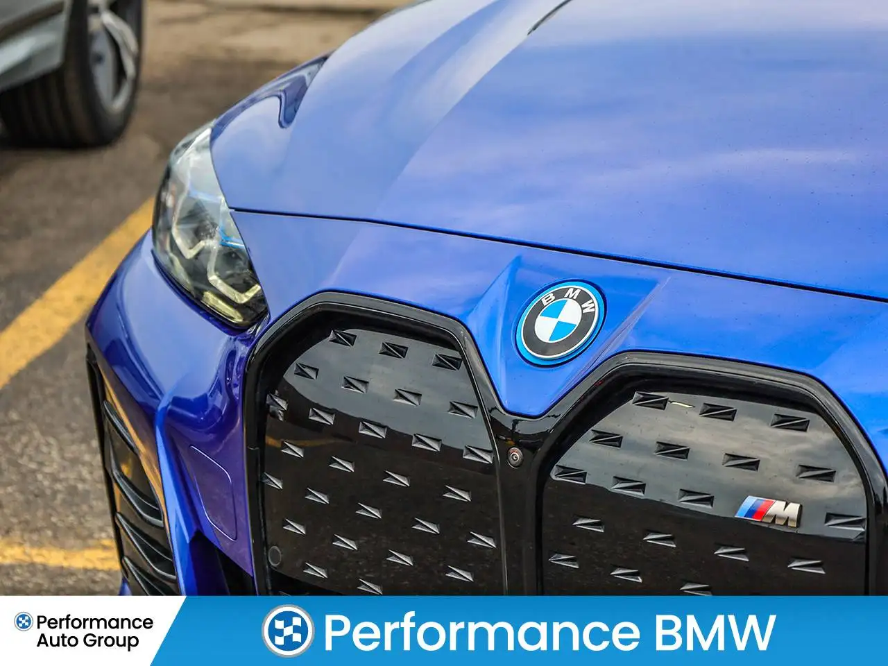BMW i4 photo BMW i4