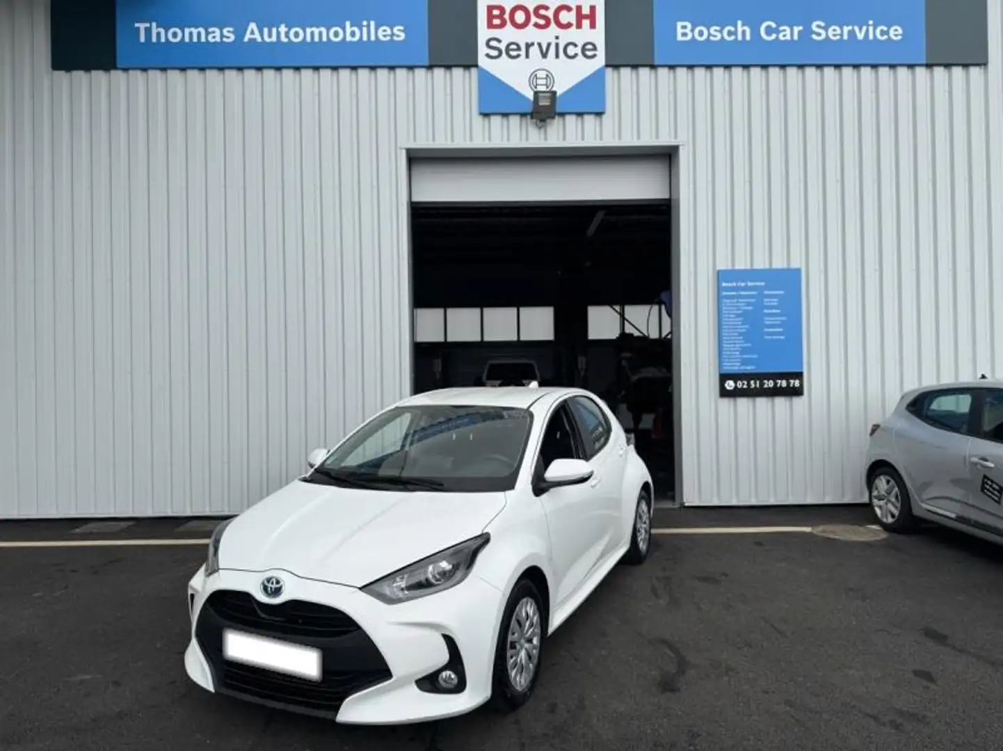 Toyota Yaris 116h Dynamic 5p MY22 Blanc - 1