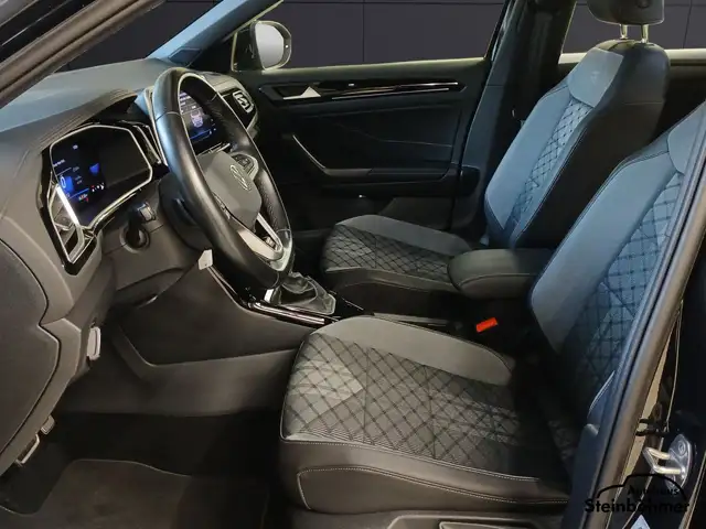Volkswagen T-Roc view 15