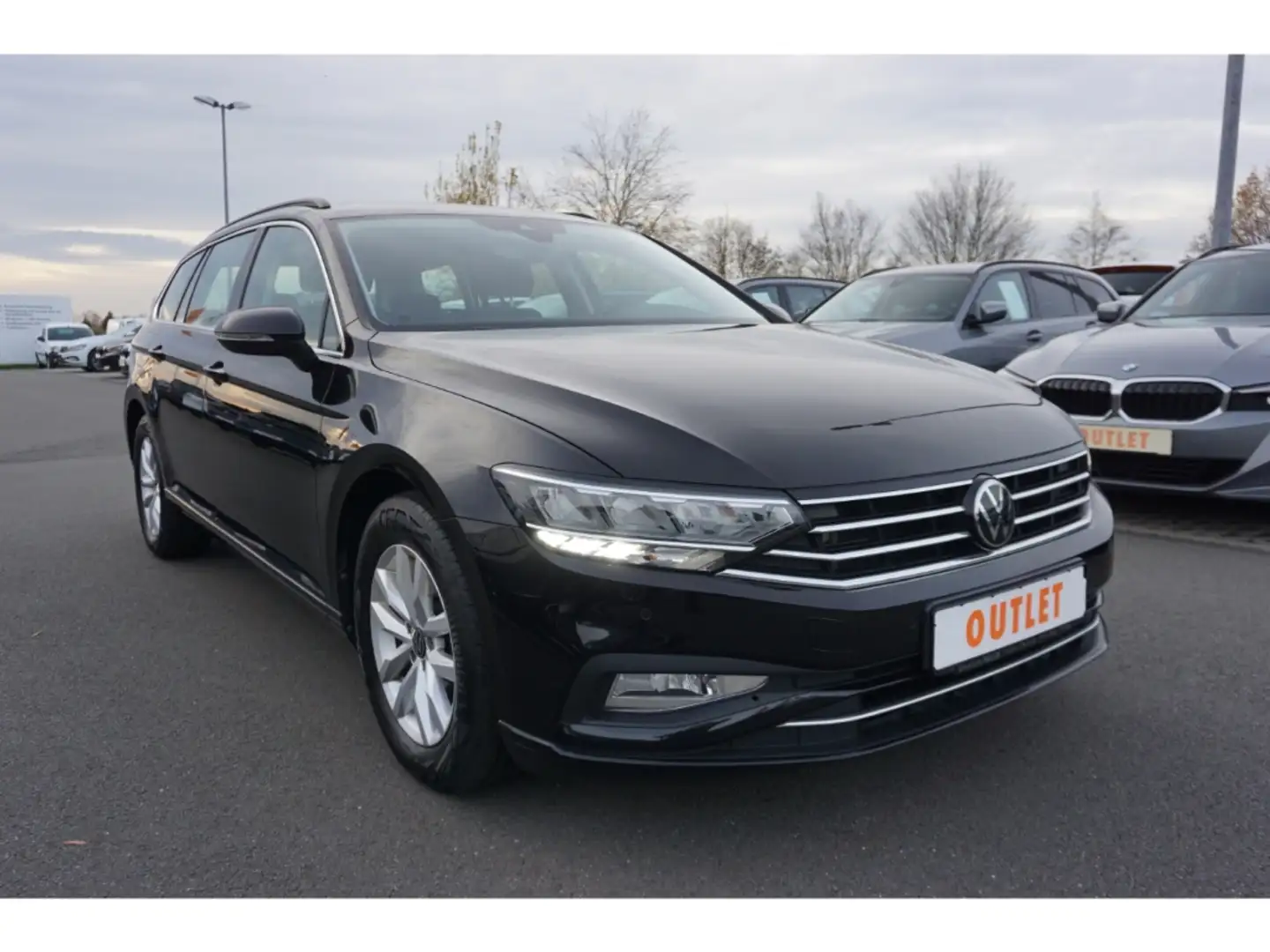 Volkswagen Passat Variant 2.0TDI-DSG-Navi-RFCam-Sitzhz-DAB-Abst.Tempo-EU6 Schwarz - 1