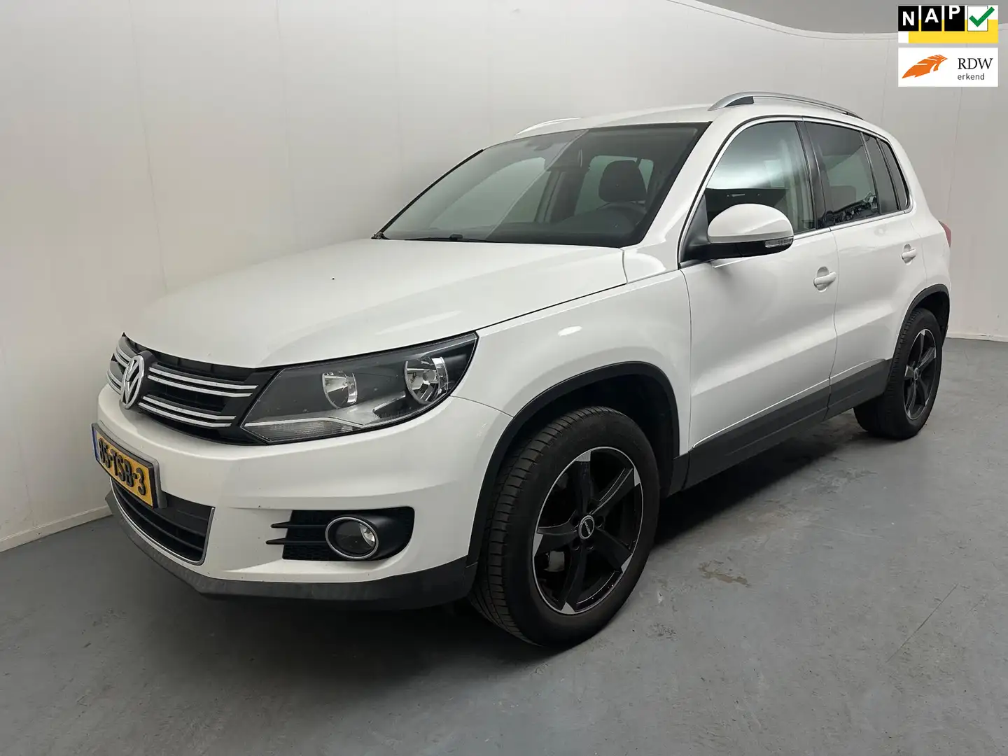 Volkswagen Tiguan 1.4 TSI Sport&Style # Leder # Clima # Pdc # Dealer Weiß - 1