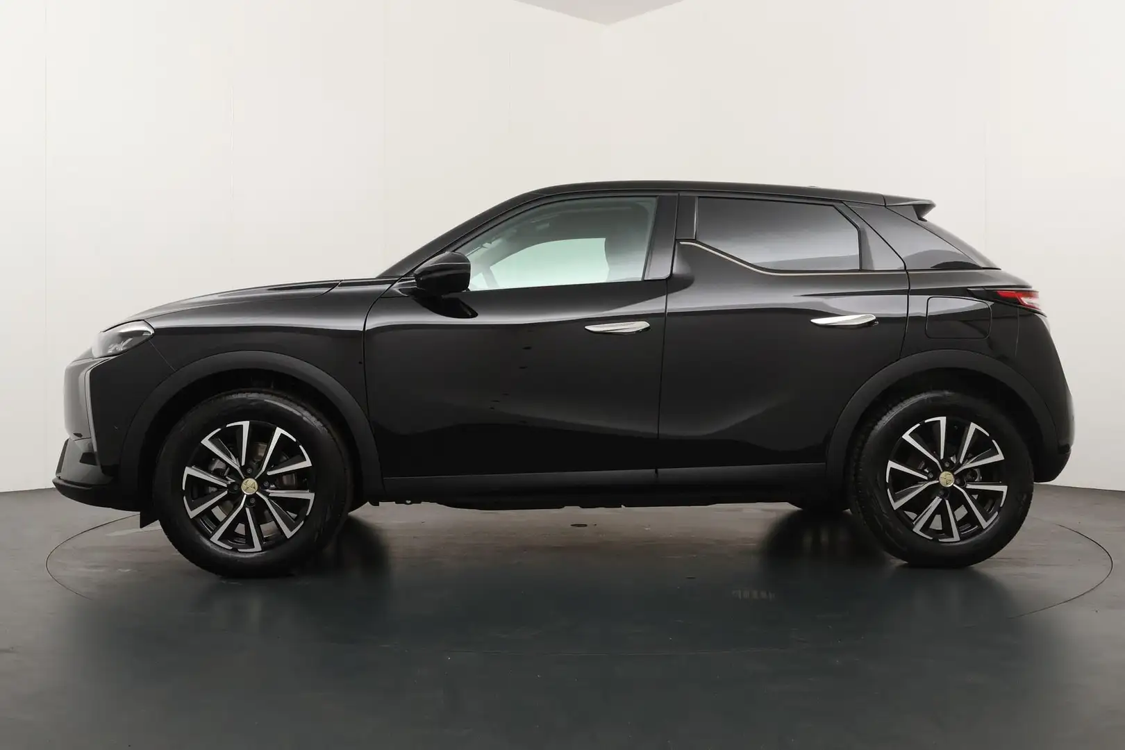 DS Automobiles DS 3 E-Tense 156pk Edition France 54 kWh | 360 Graden C Schwarz - 2