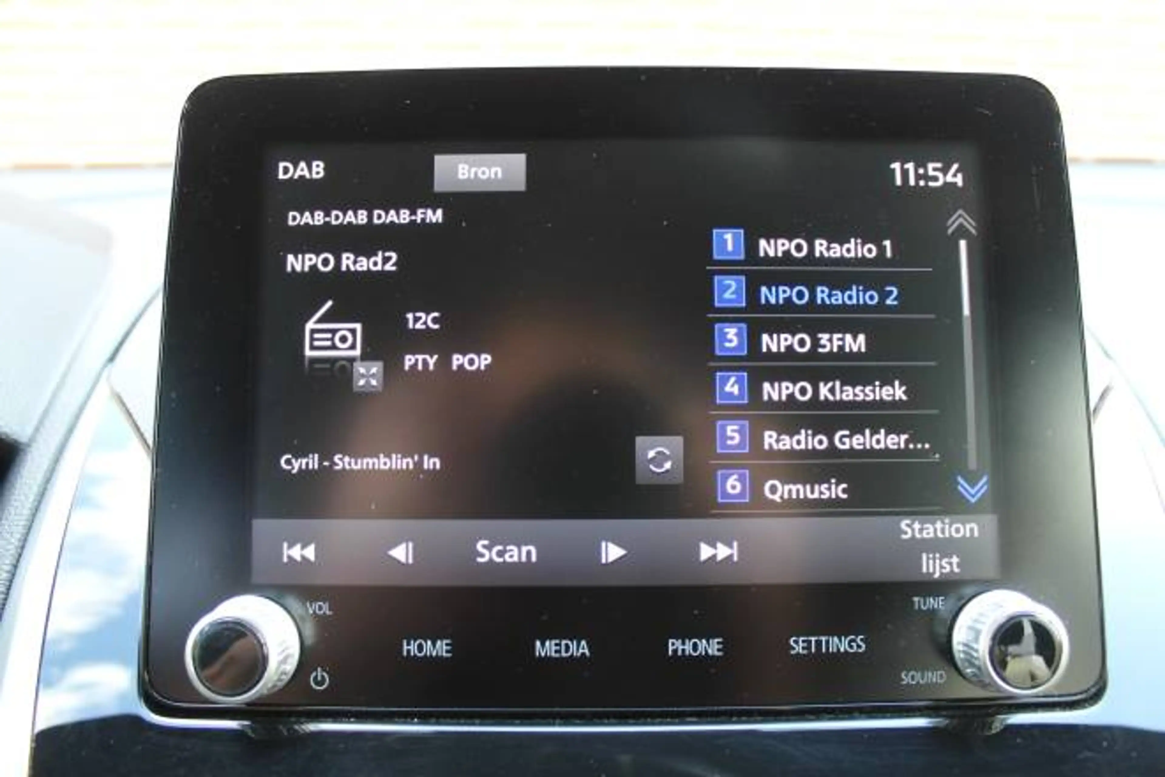 Mitsubishi Eclipse Cross 2.4 PHEV Intense+ | RIJKLAAR | TREKHAAK — photo 18