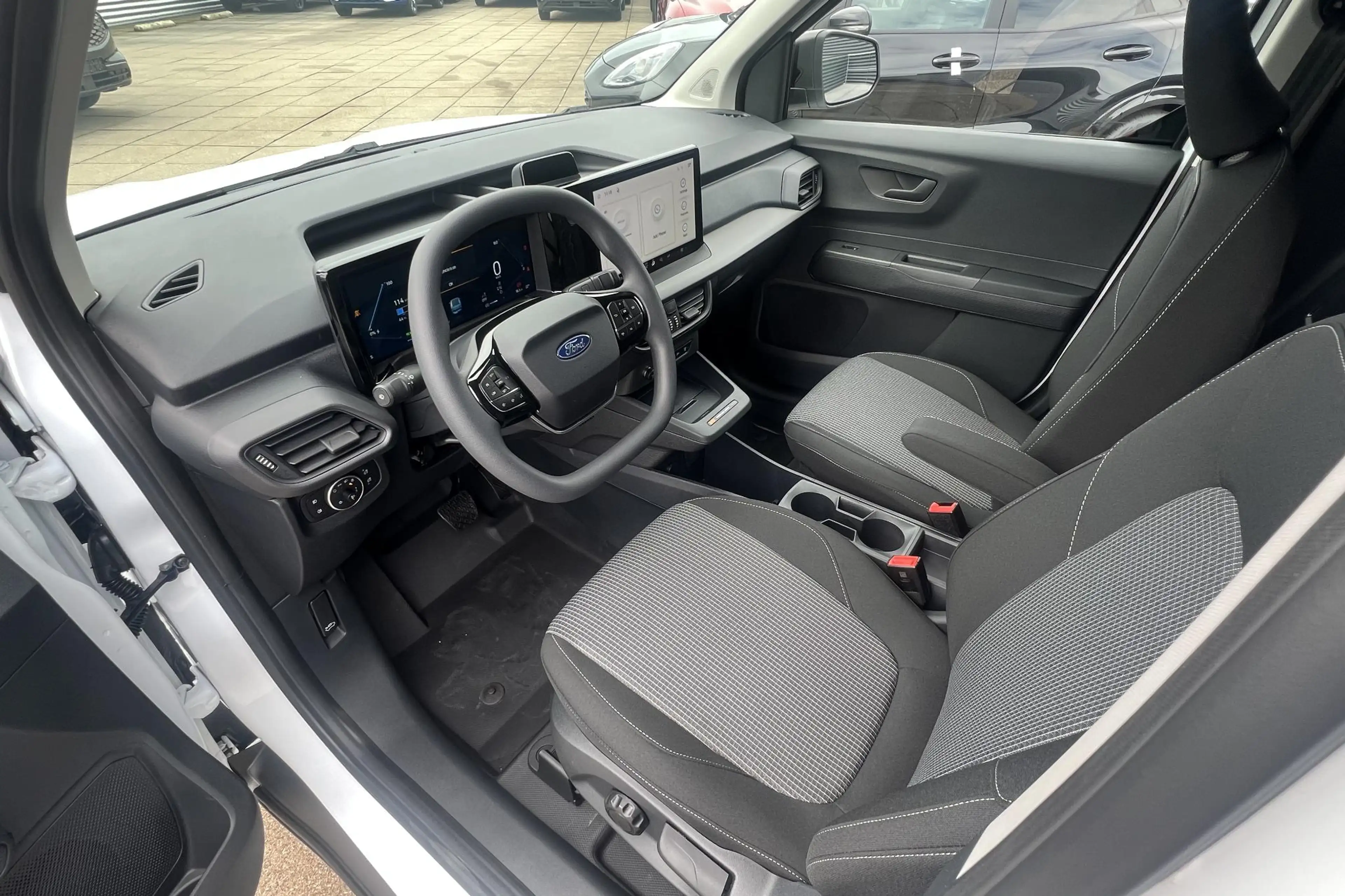 Ford Transit Courier e-Transit Trend 46.8kWh 136pk 8 Jaar Garantie | Vo — photo 13