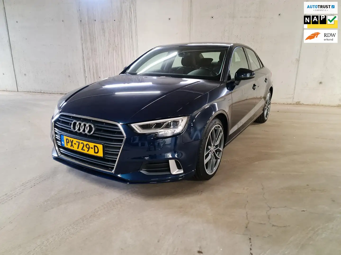 Audi A3 Limousine 1.0 TFSI Sport Lease Edition Bleu - 1