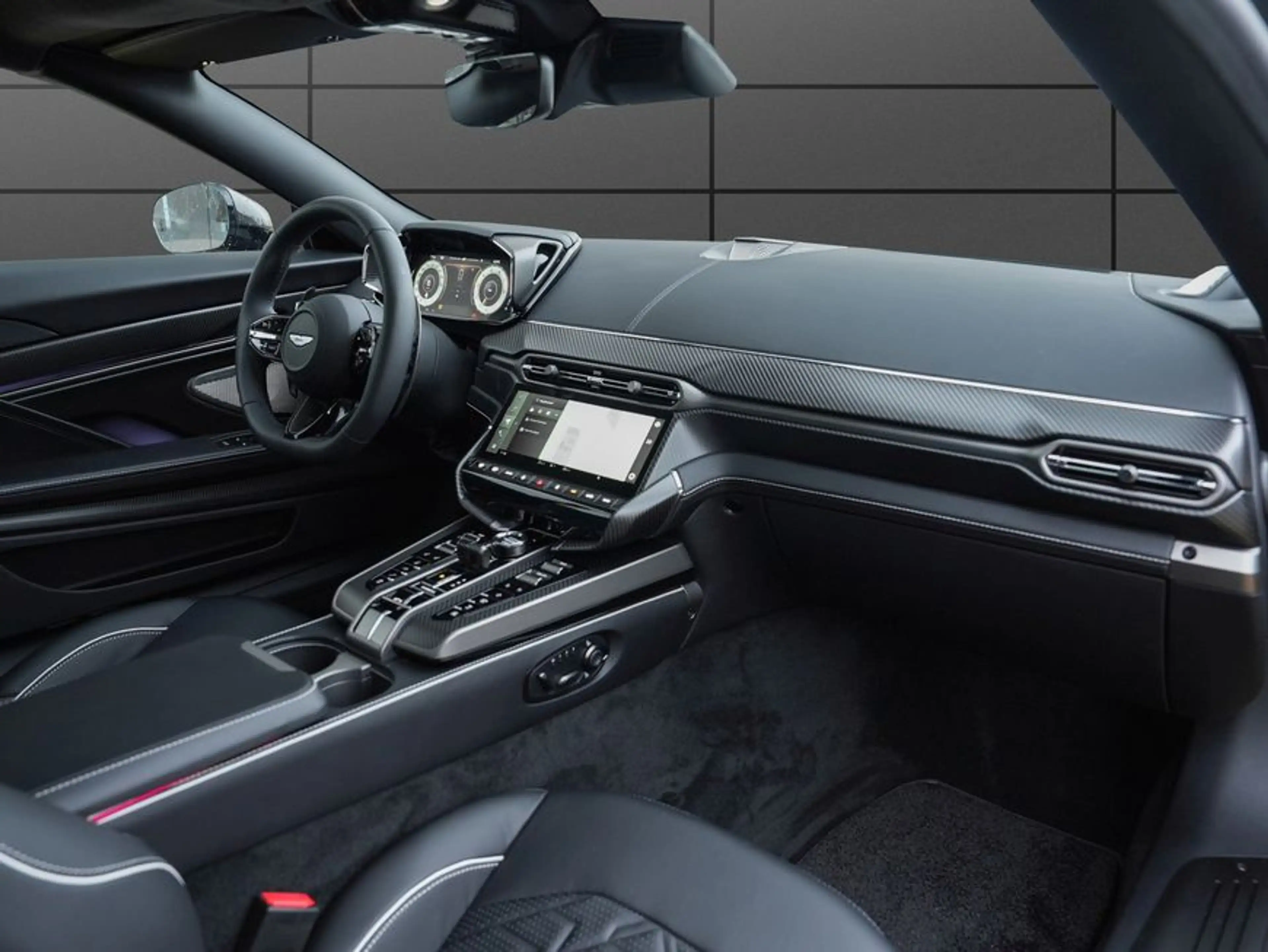 Aston Martin Vanquish Volante UVP 507.400 — photo 10