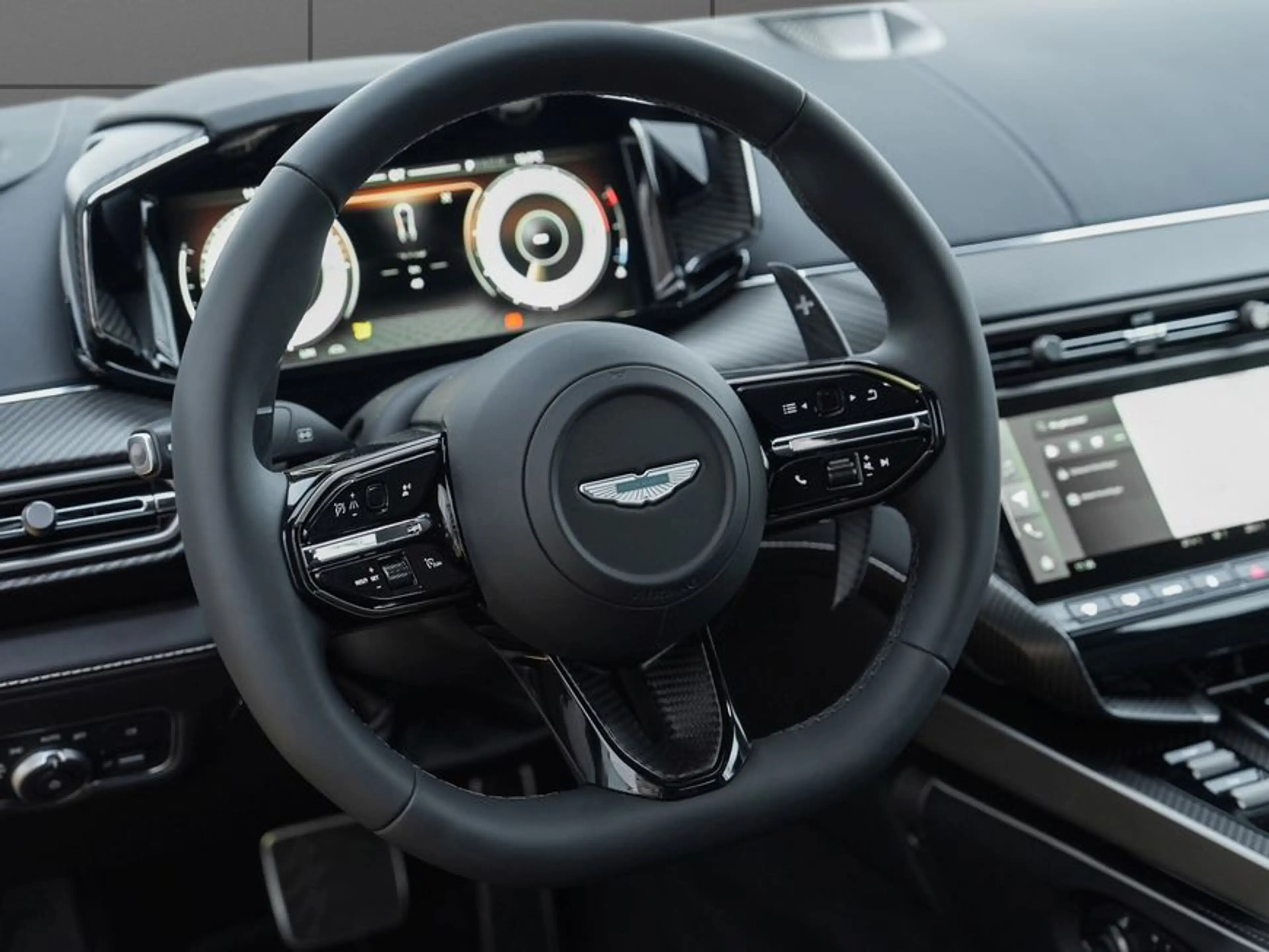 Aston Martin Vanquish Volante UVP 507.400 — photo 11