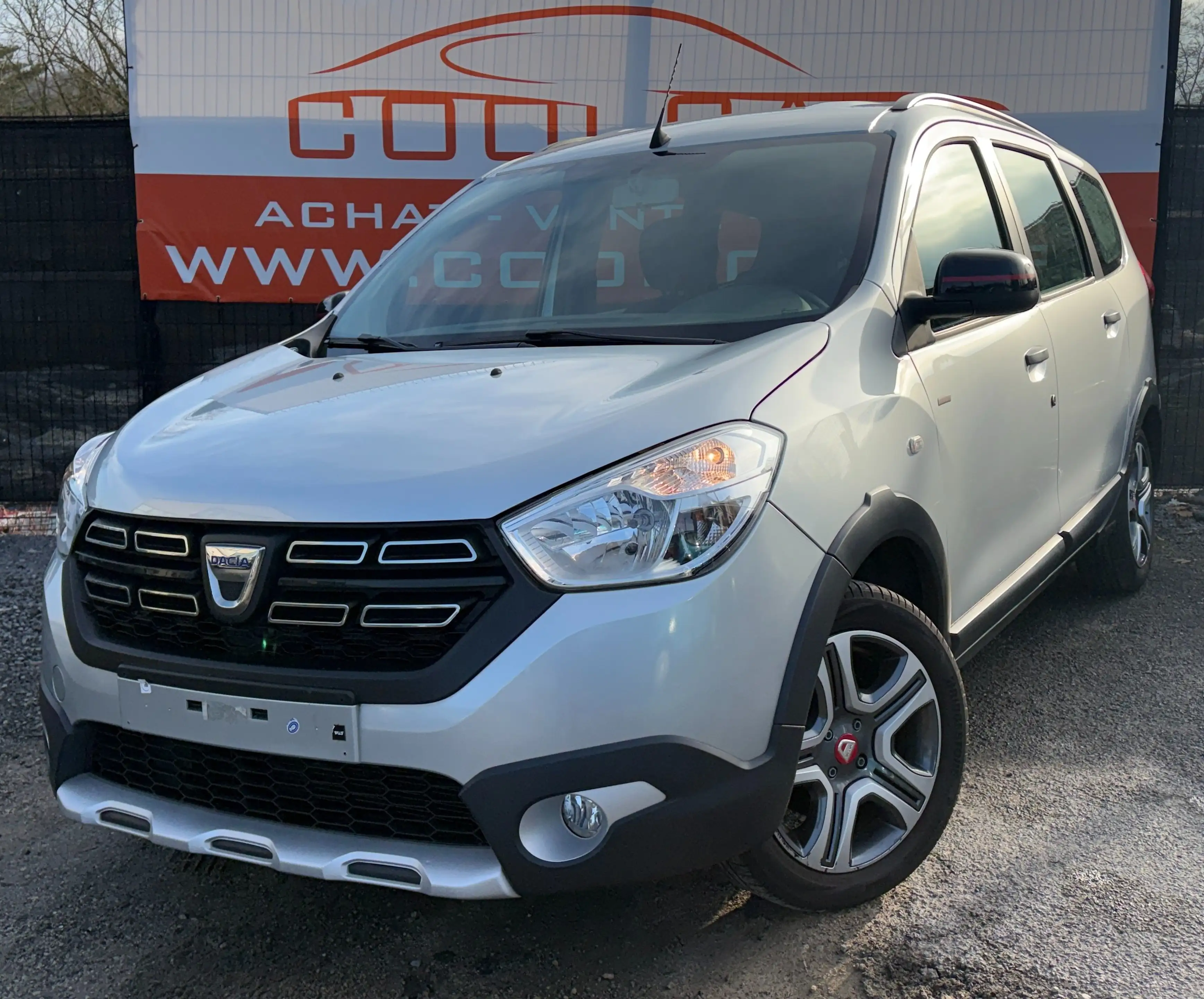 Dacia Lodgy Stepway 1.3 TCe Techroad - EU6D - GARANTIE 1AN -