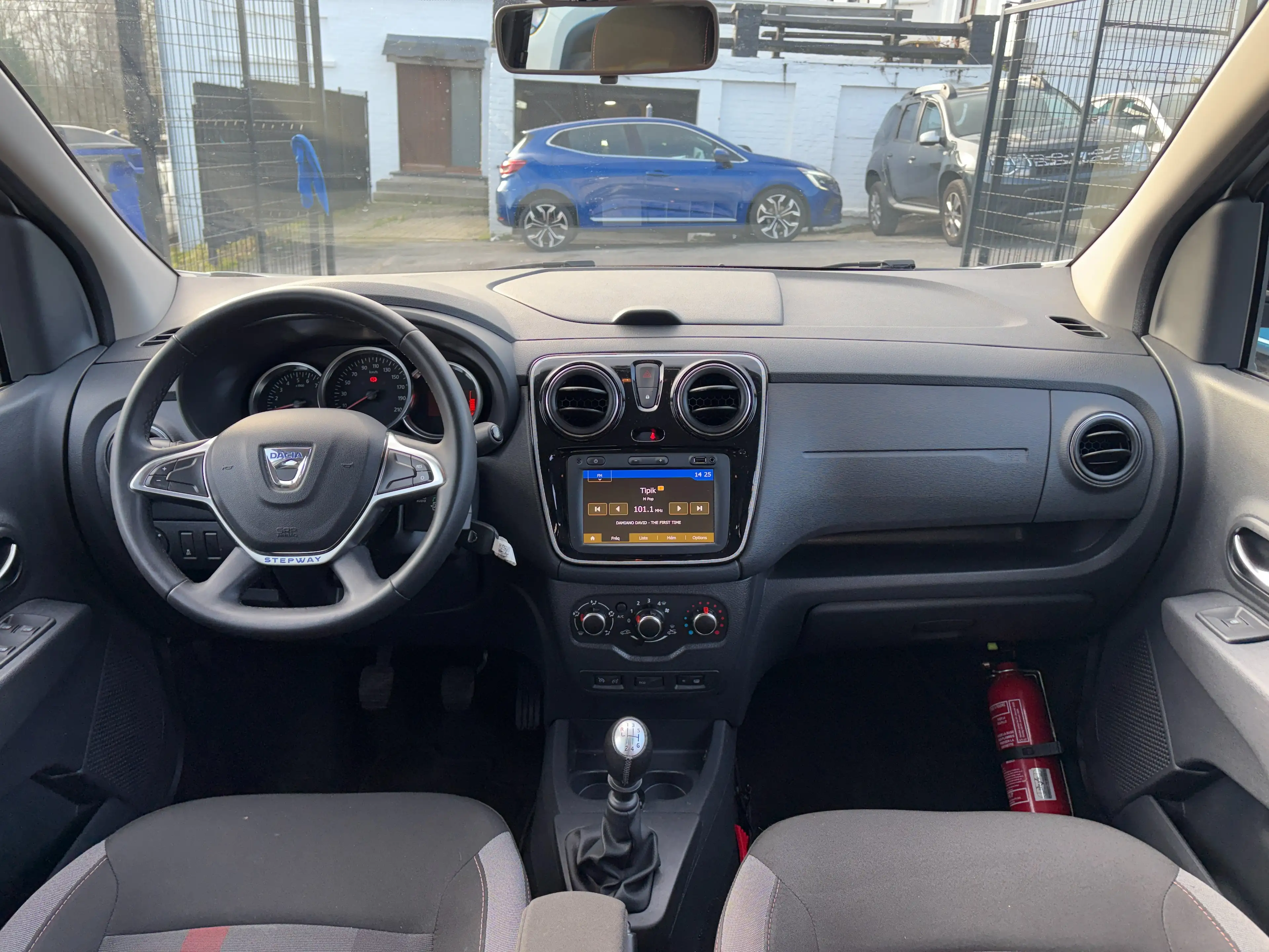 Dacia Lodgy Stepway 1.3 TCe Techroad - EU6D - GARANTIE 1AN - — photo 3