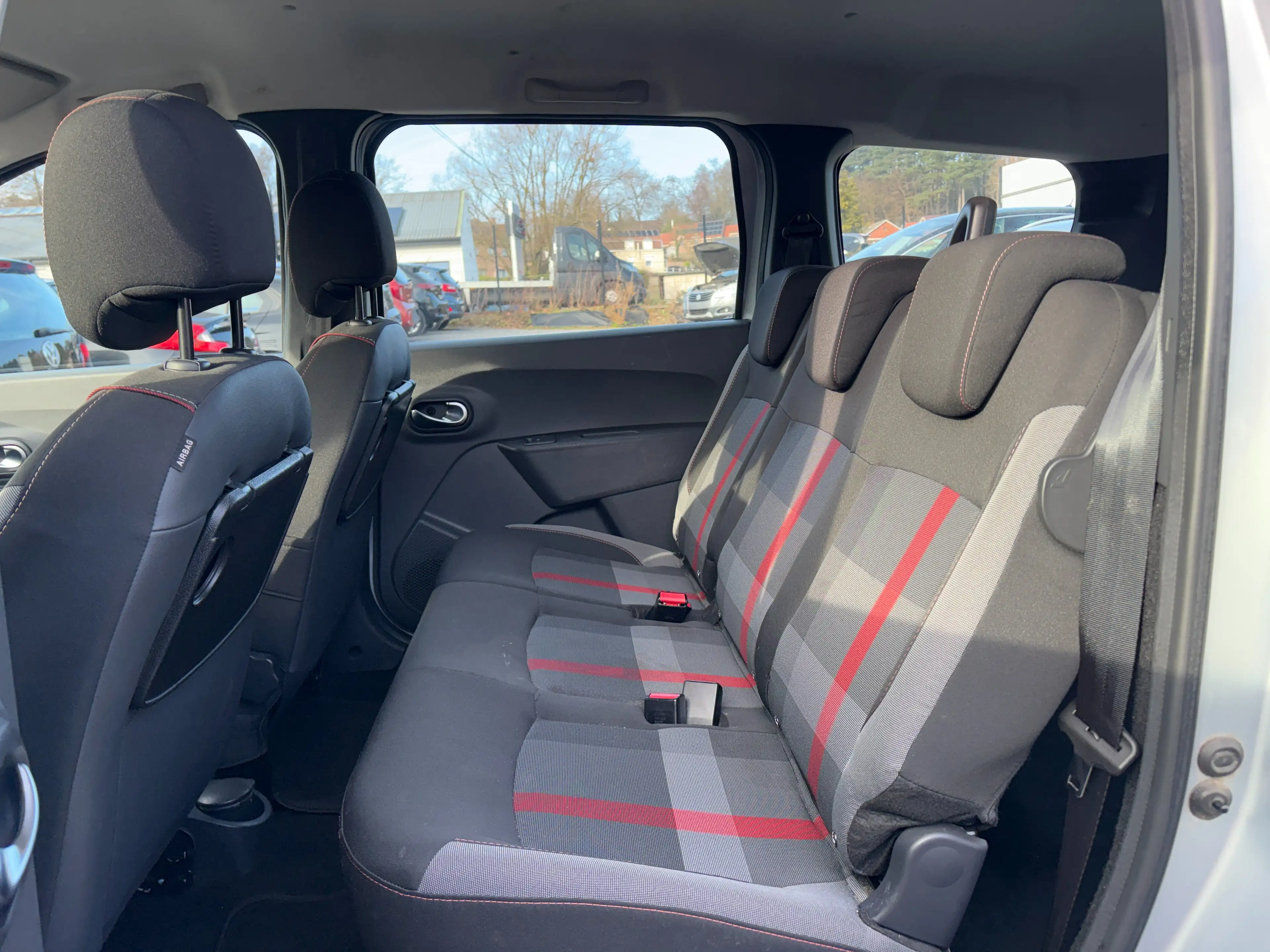 Dacia Lodgy Stepway 1.3 TCe Techroad - EU6D - GARANTIE 1AN - — photo 10