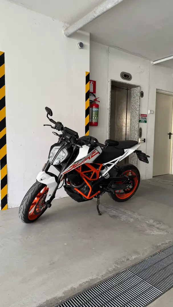 KTM 390 Duke - 2