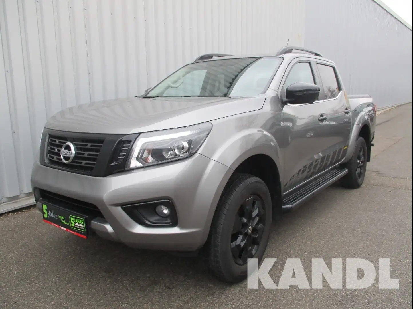 Nissan Navara Double Cab 4x4 2.3 dCi N-Guard Aut. Gris - 1
