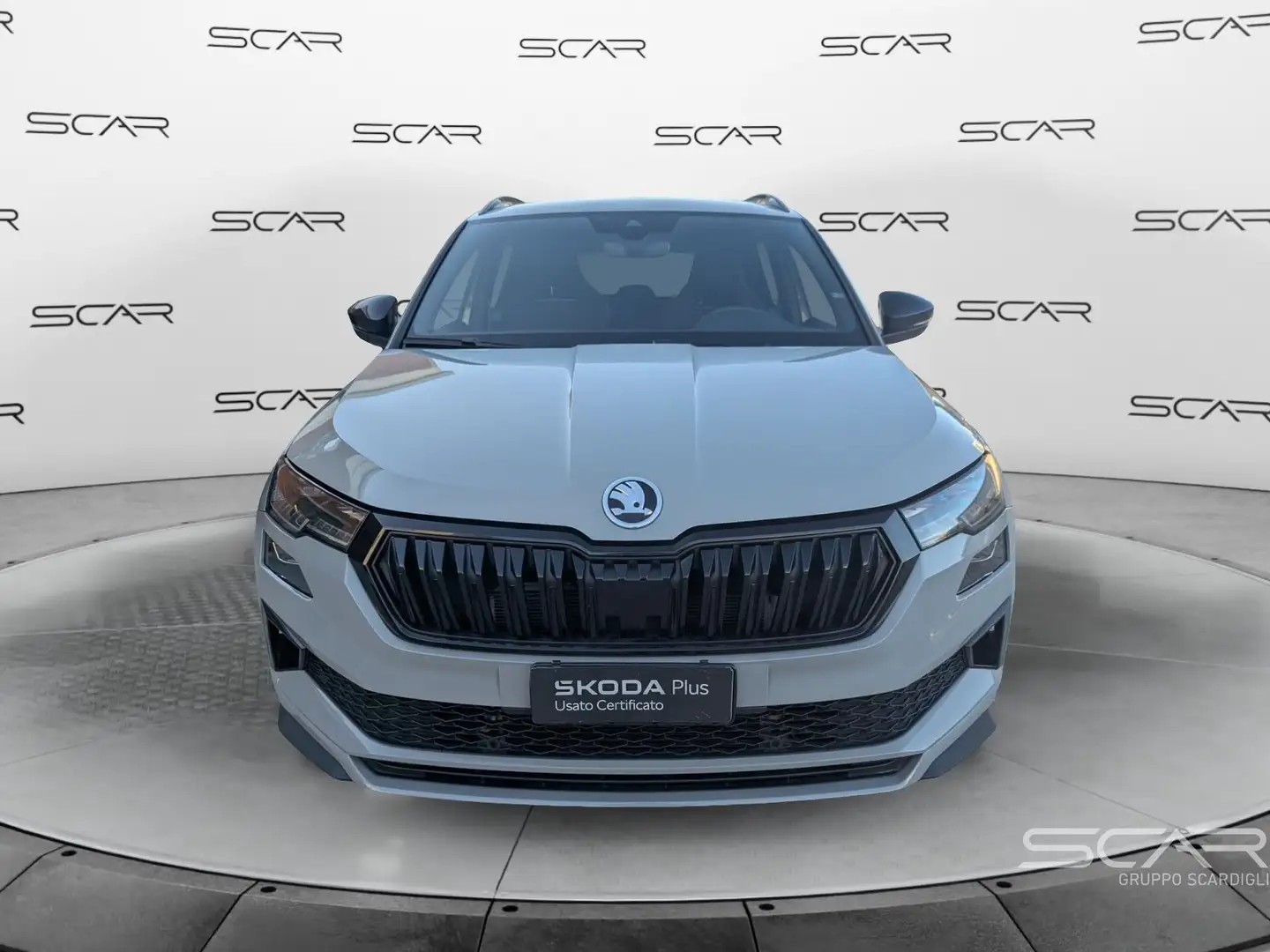 Skoda Karoq 1.5 TSI ACT SportLine DSG Grau - 2