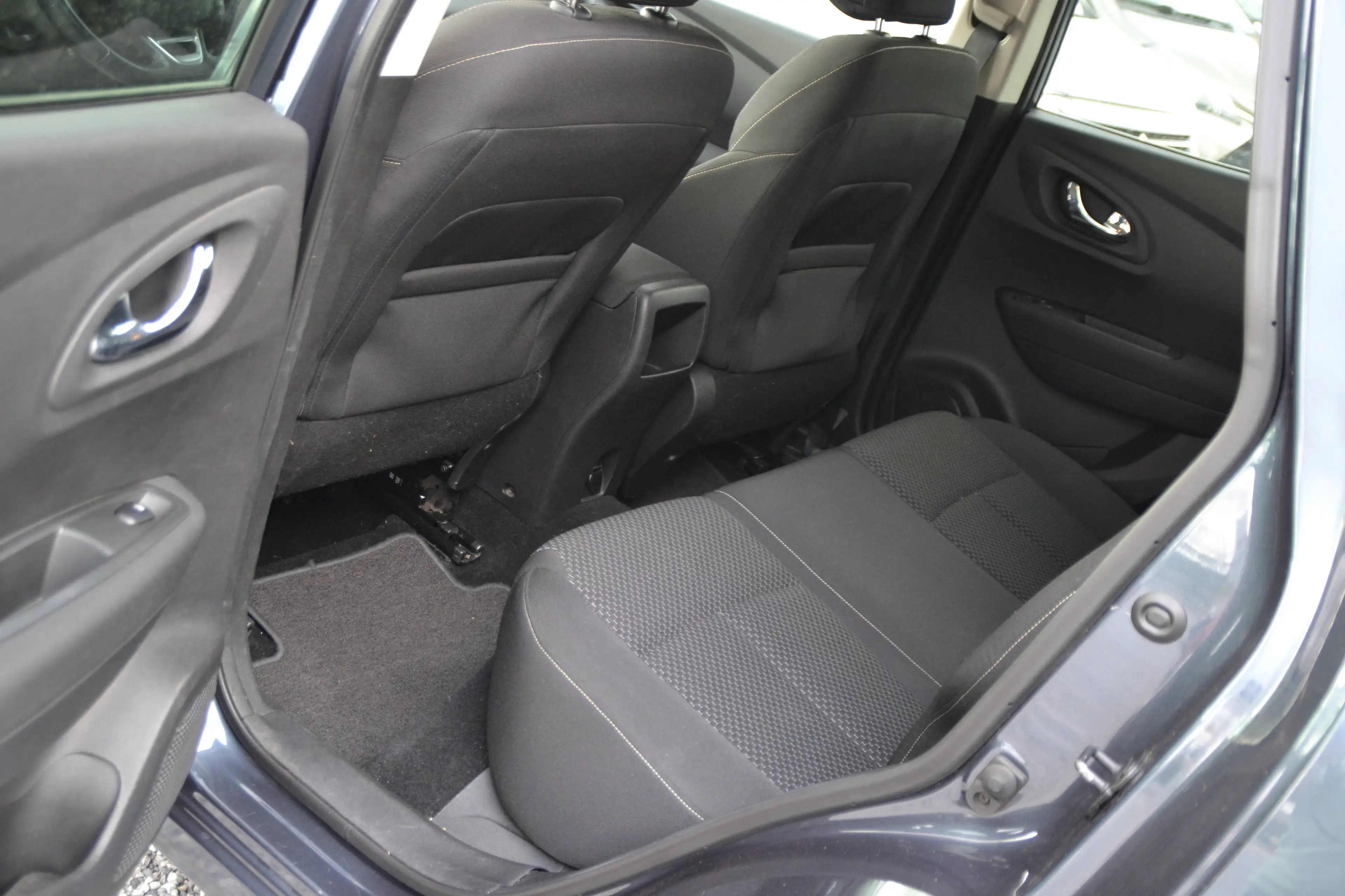Renault Kadjar AUTOMATIQUE 1.2 TCe S-Edition 40 VOITURES DE STOCK SUR NOTRE SITE OFFICIEL SBLCARS.B.E — photo 14