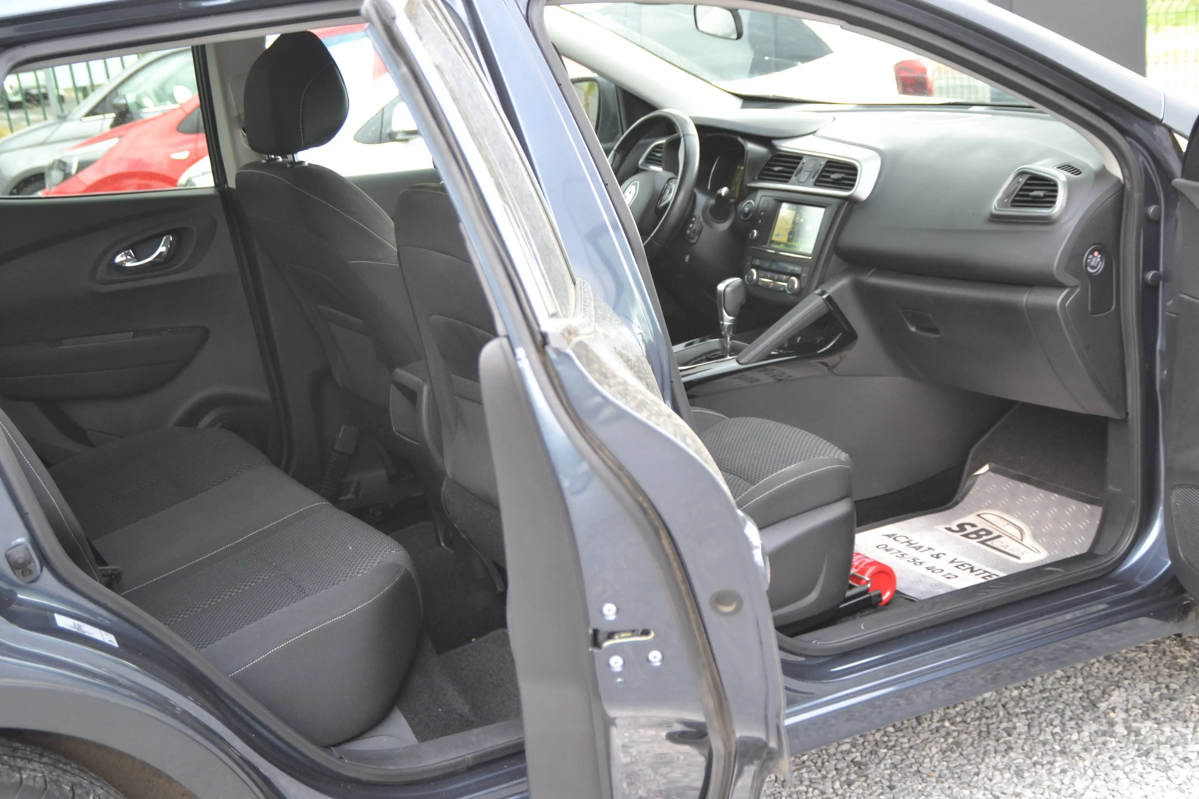 Renault Kadjar AUTOMATIQUE 1.2 TCe S-Edition 40 VOITURES DE STOCK SUR NOTRE SITE OFFICIEL SBLCARS.B.E — photo 10