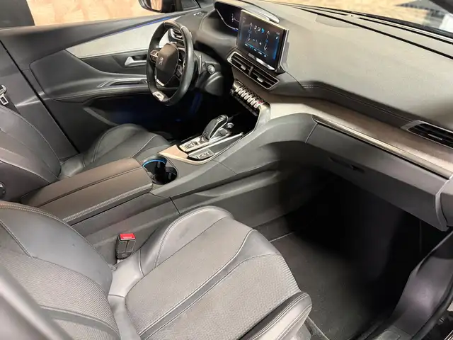 Peugeot 3008 view 10