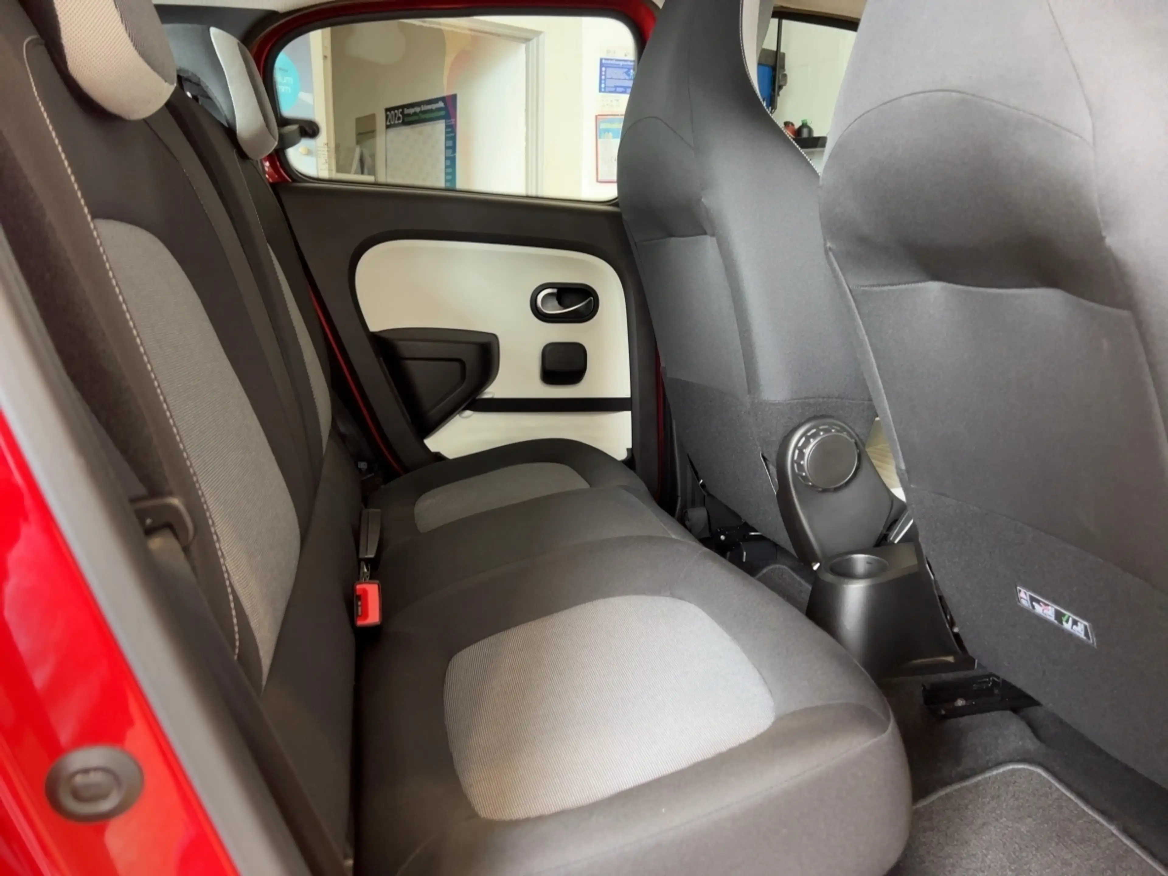 Renault Twingo ZEN SCe 65 Start & Stop SHZ KLIMA BT ABS ZV — photo 9