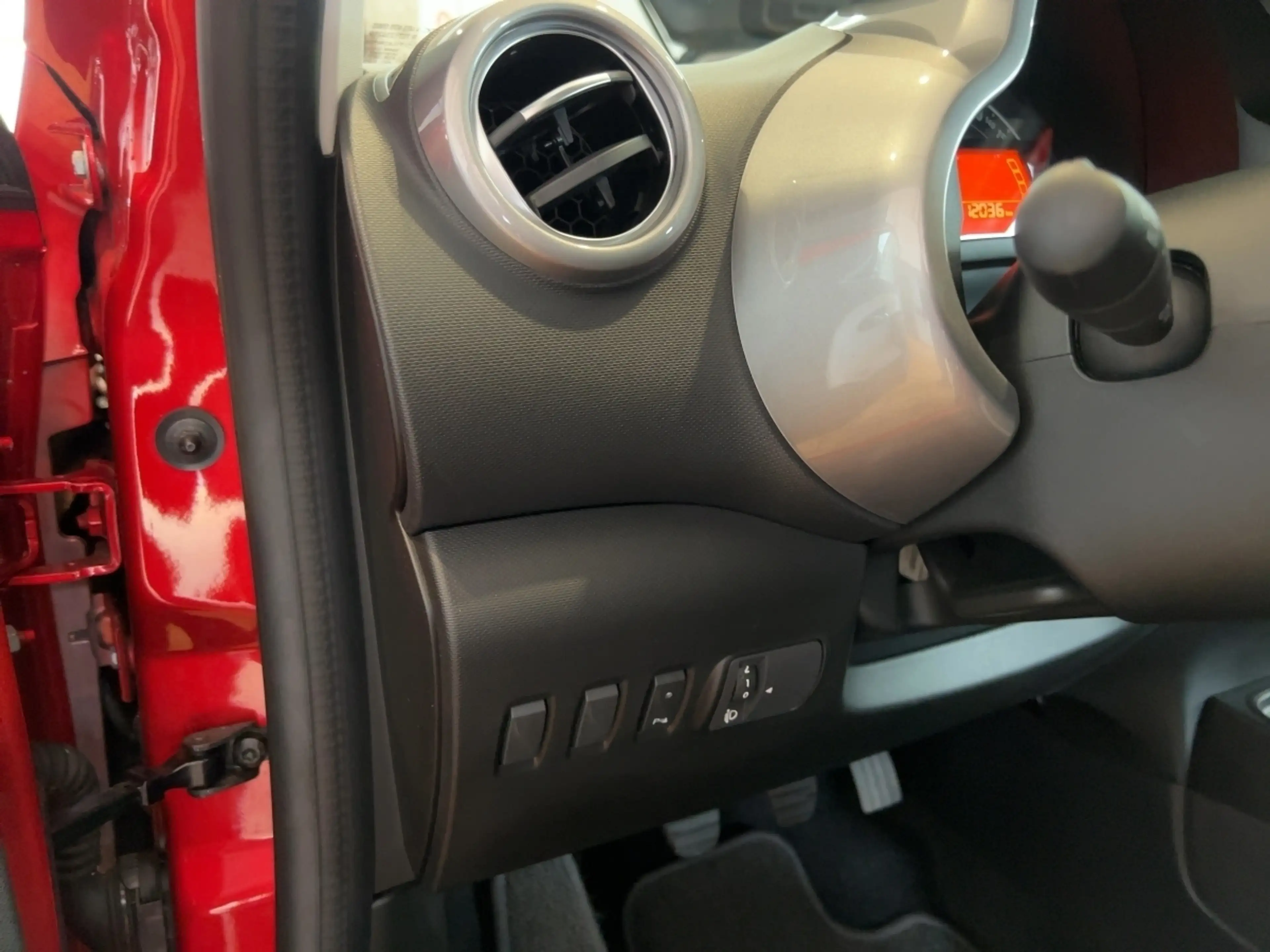 Renault Twingo ZEN SCe 65 Start & Stop SHZ KLIMA BT ABS ZV — photo 13