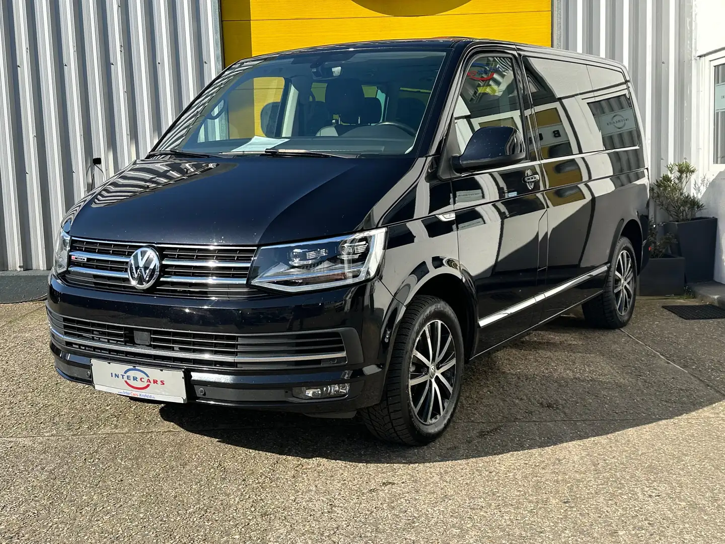 Volkswagen T6 Multivan Multivan Generation Six 4Motion Negro - 1