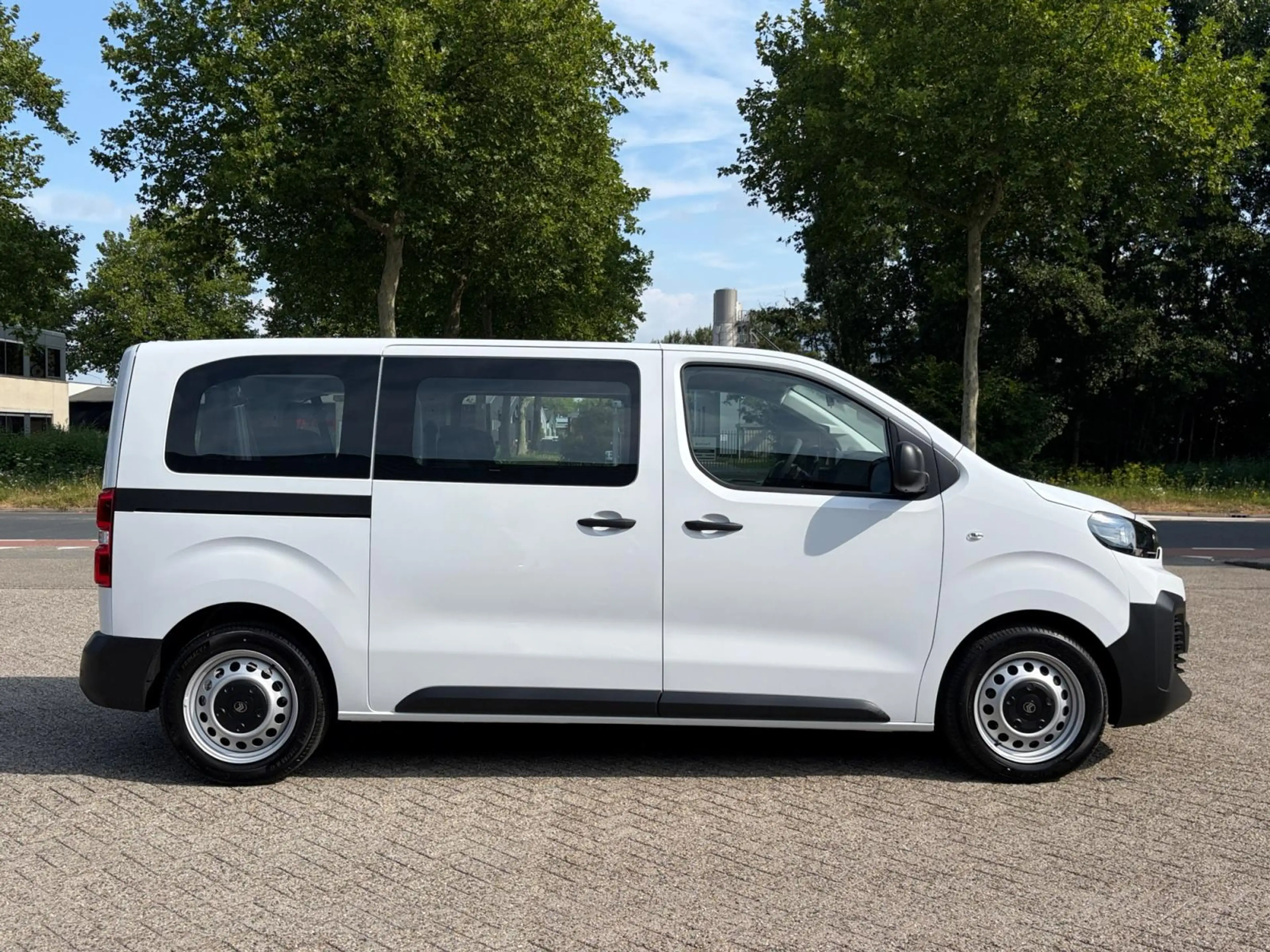 Citroen Jumpy ë-Jumpy L2 75kWh | 9-persoons | Achterklep | Airco — photo 6