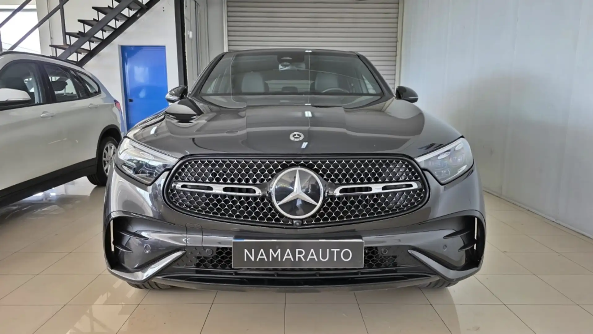Mercedes-Benz GLC 300 300de 4Matic Gris - 2