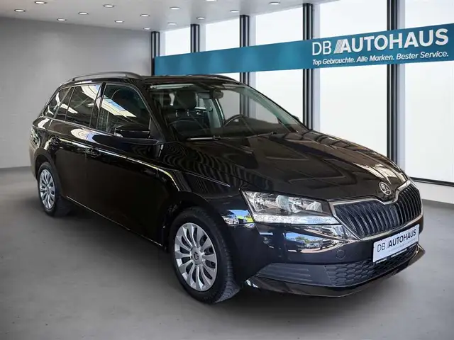 Skoda Fabia view 2