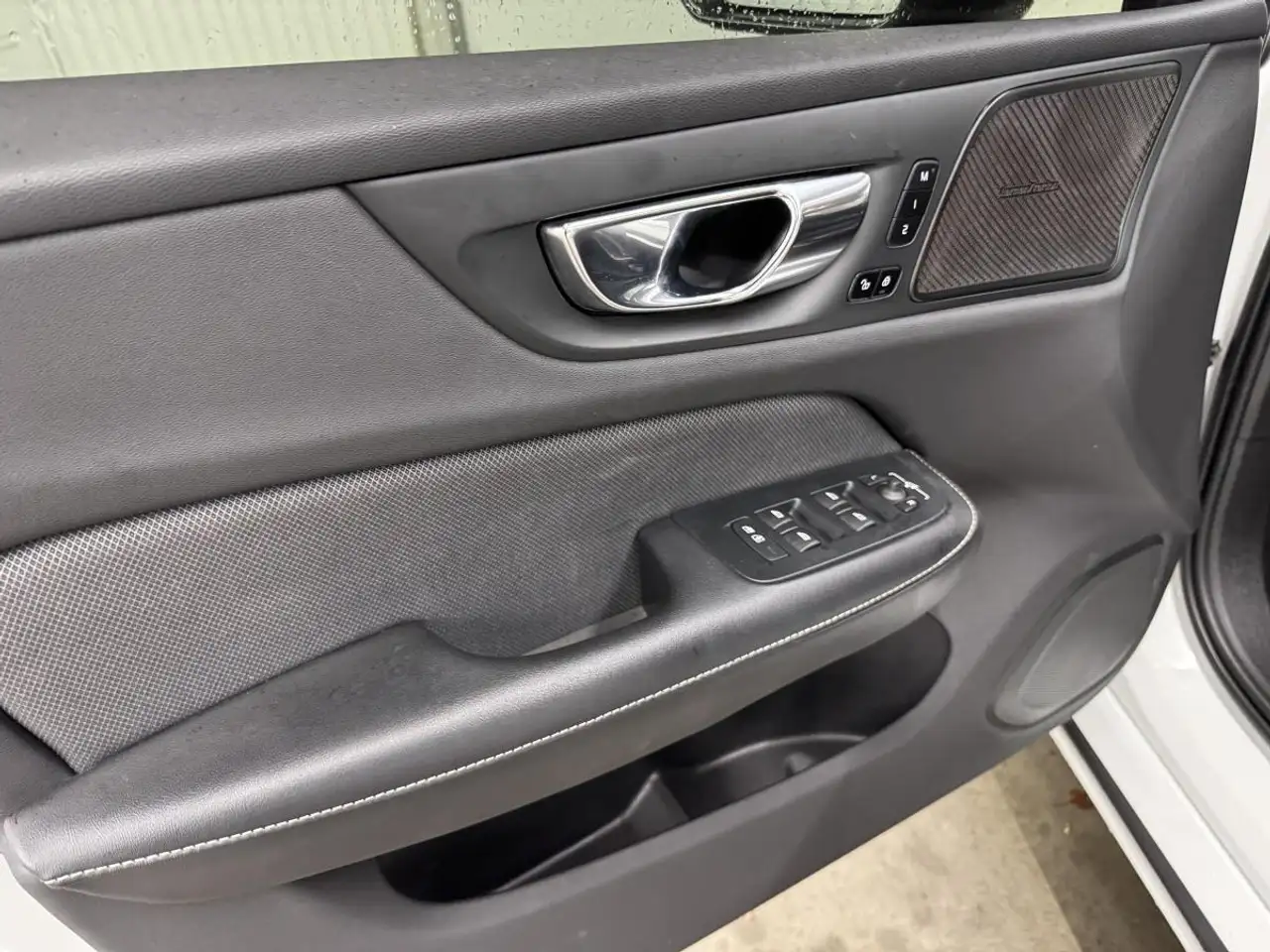 Volvo S60 снимка Volvo S60