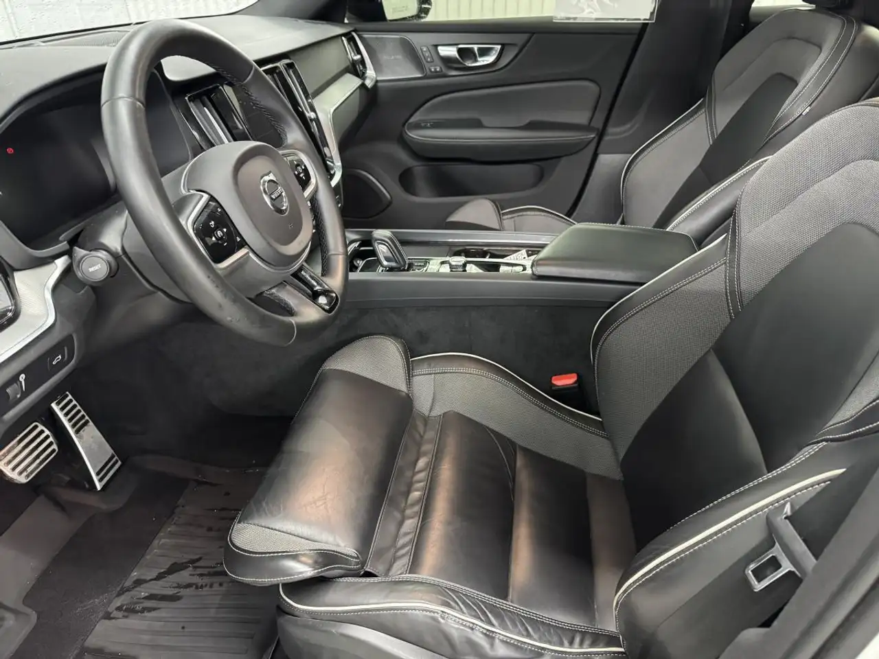 Volvo S60 снимка Volvo S60