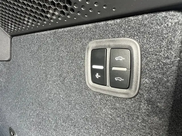 Porsche Macan Turbo AHK BOSE PANO 22" SPORT CHRONO MWST TOP! Ansicht 20