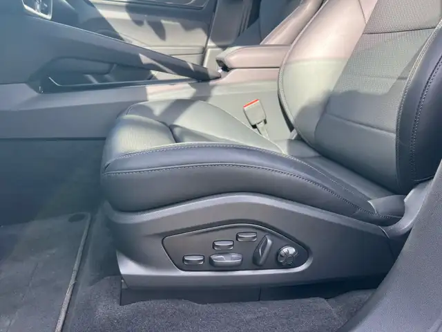 Porsche Macan Turbo AHK BOSE PANO 22" SPORT CHRONO MWST TOP! Ansicht 12