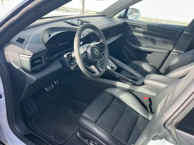 Porsche Macan Turbo AHK BOSE PANO 22" SPORT CHRONO MWST TOP! Ansicht 11