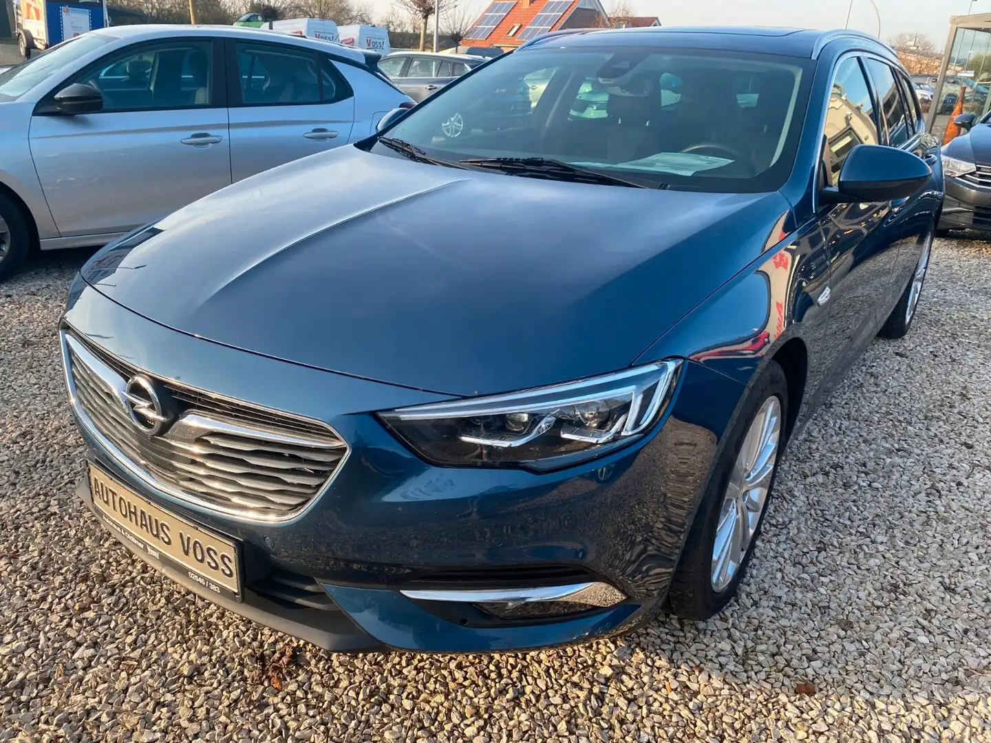 Opel Insignia B Sports Tourer Business Innovation Blau - 1