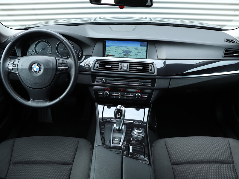 BMW 528 5-serie 528i Executive Automaat *Groot navi*Parkee — photo 3