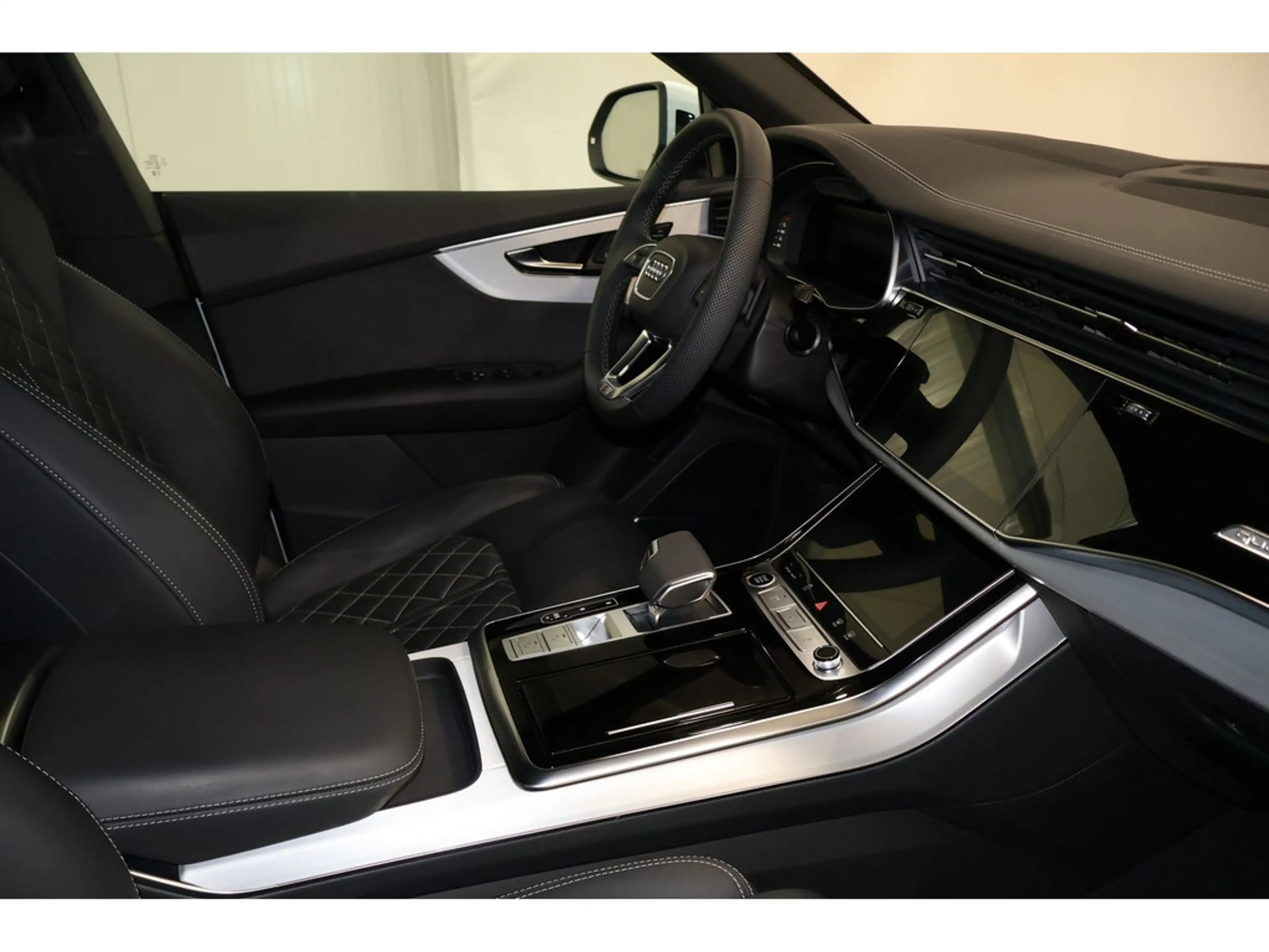 Audi Q8 50 TDI quattro B&O*Panorama*MatrixLED — photo 14