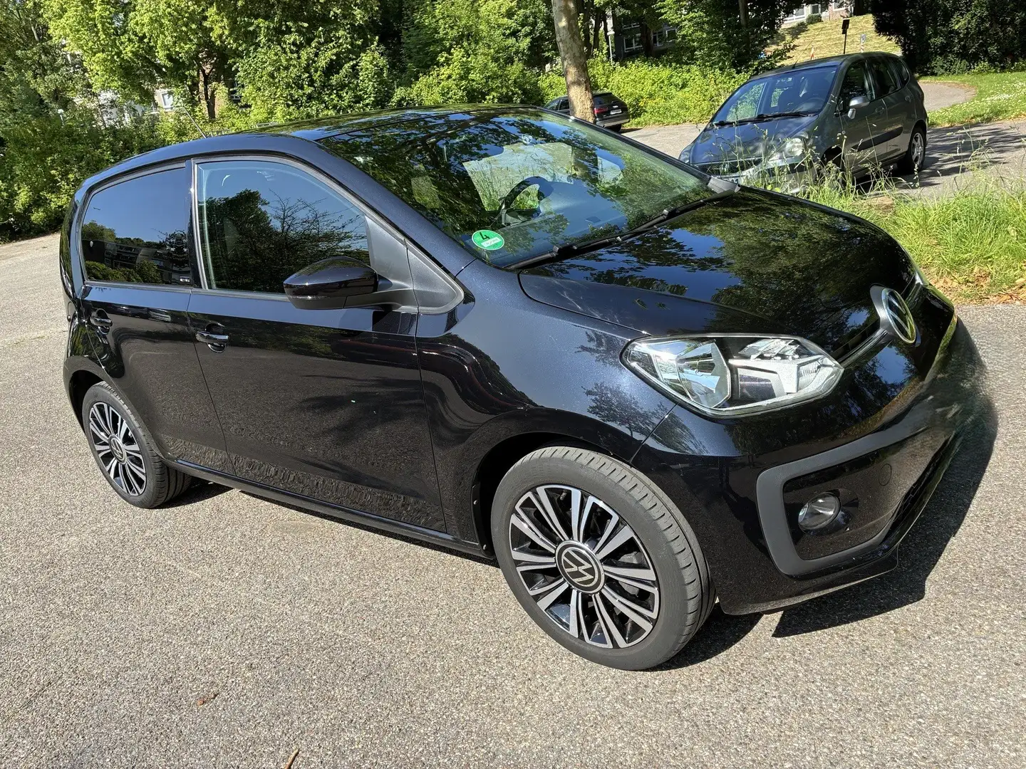 Volkswagen up! Up  5-Türer Active Schwarz - 2