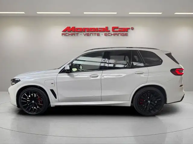 BMW X5 Xdrive45e view 6