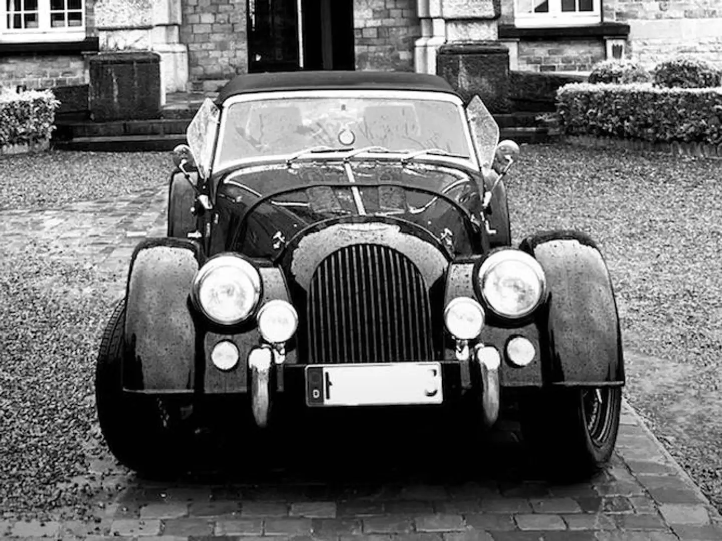 Morgan Plus 4 110th Anniversary "Black Edition" Schwarz - 1