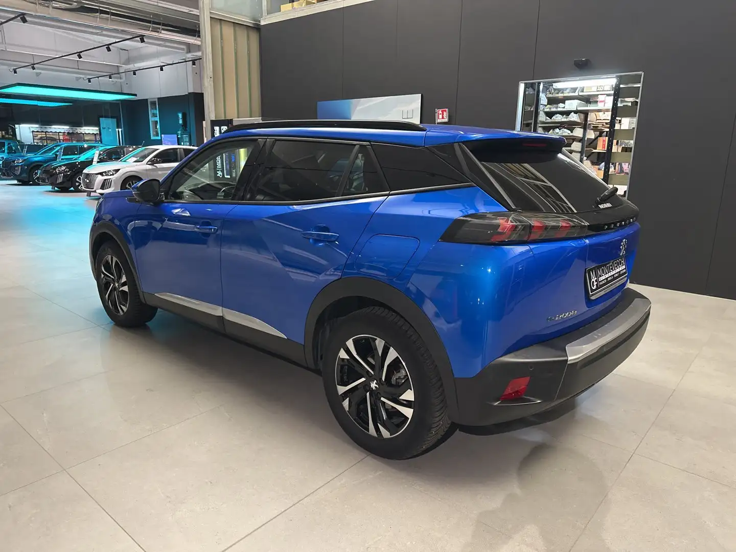 Peugeot 2008 e- Allure Pack 100kW Blu/Azzurro - 2