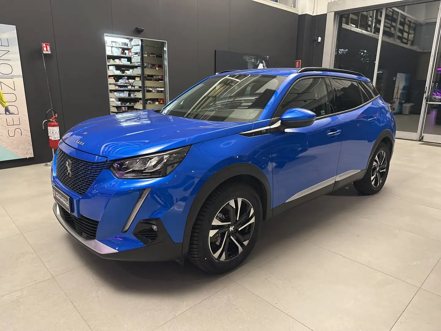 Peugeot 2008 e- Allure Pack 100kW Blu/Azzurro - 1