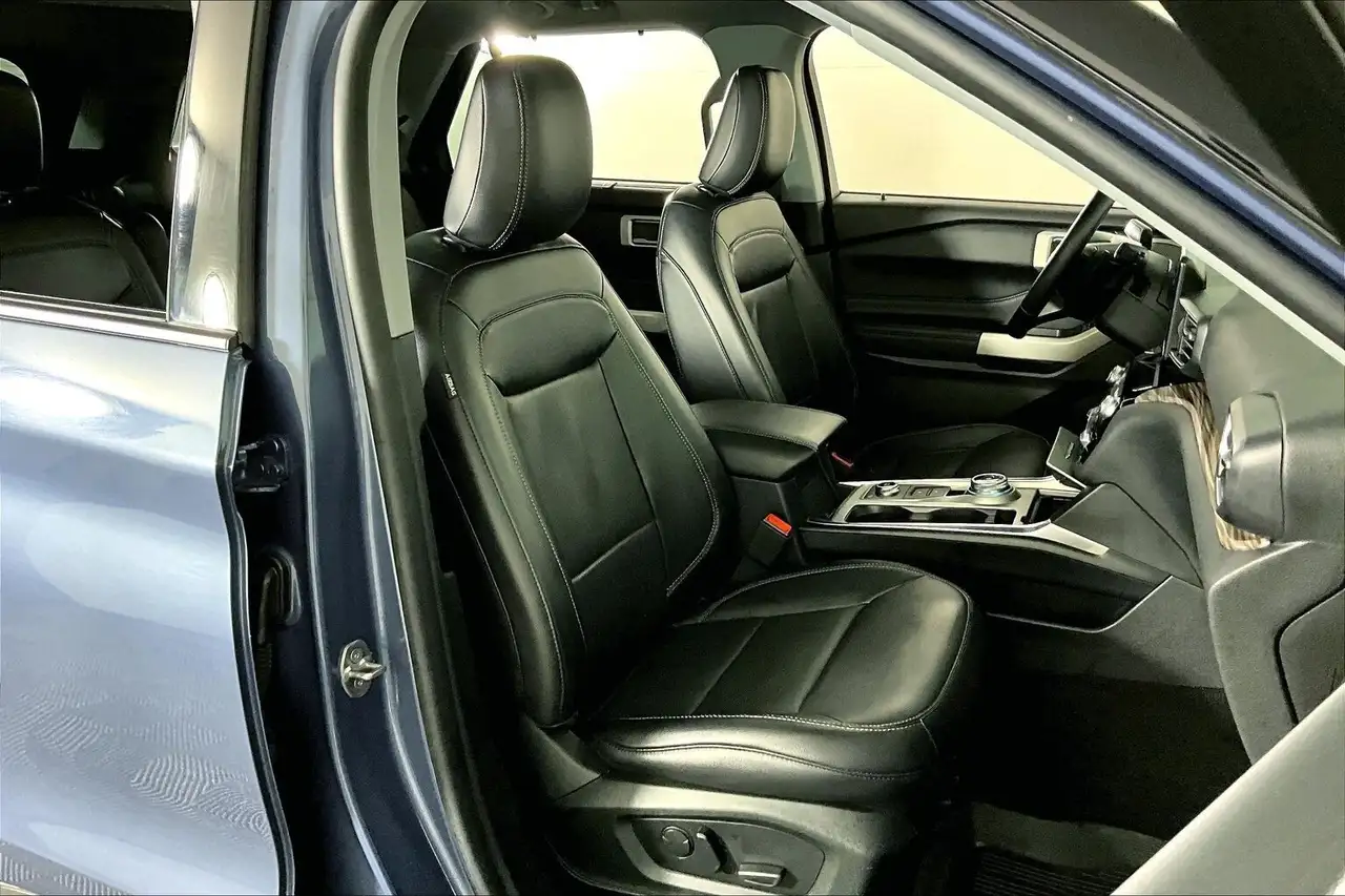 Ford Explorer снимка Ford Explorer