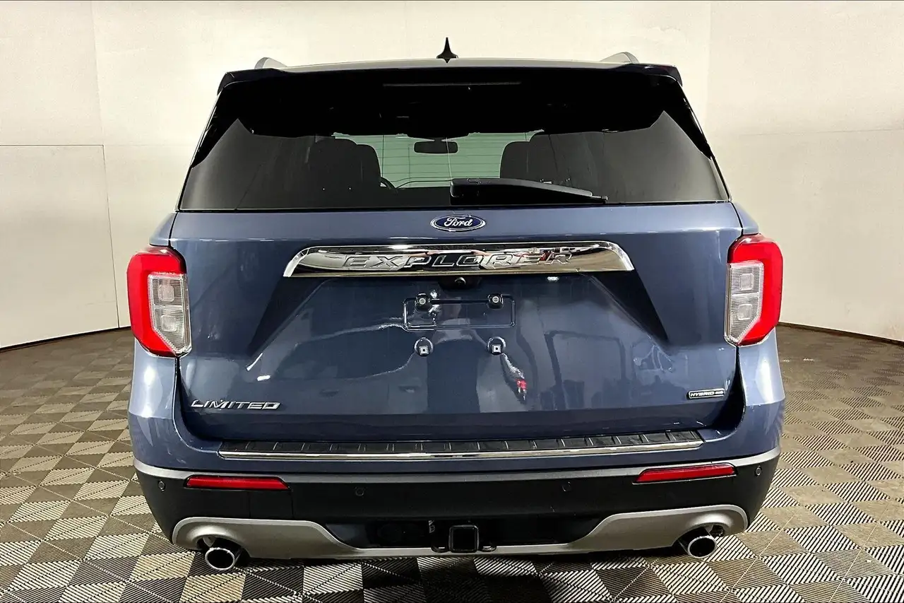 Ford Explorer снимка Ford Explorer