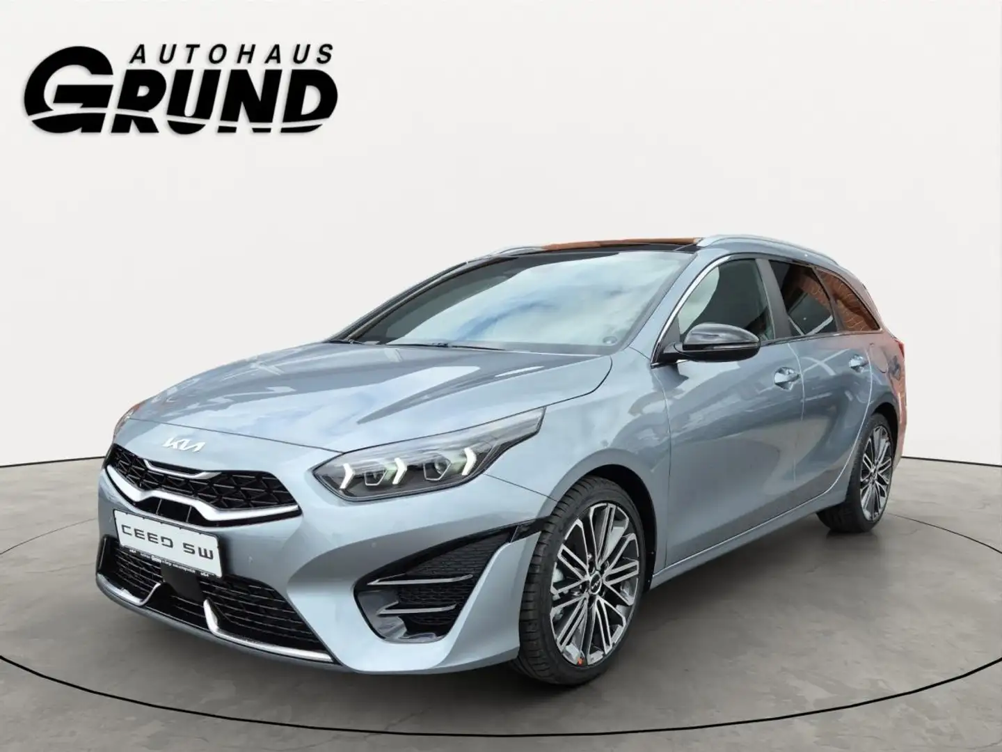 Kia Ceed SW / cee'd SW 1.5T DCT7 GT LINE💥AKTION💥PANO | TECH | LEDER | 1 Weiß - 2