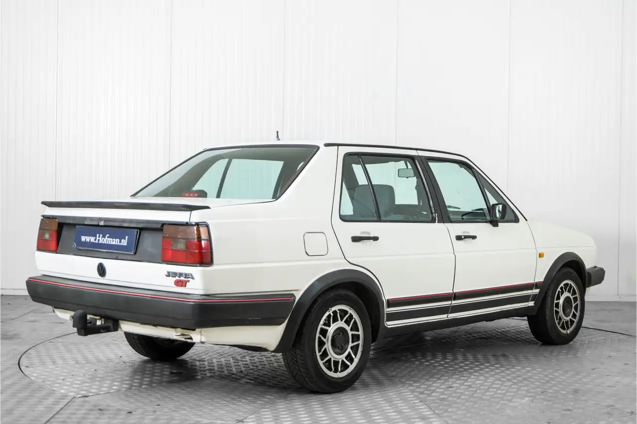 Volkswagen Jetta 1.8 GTI (GT), foto 2