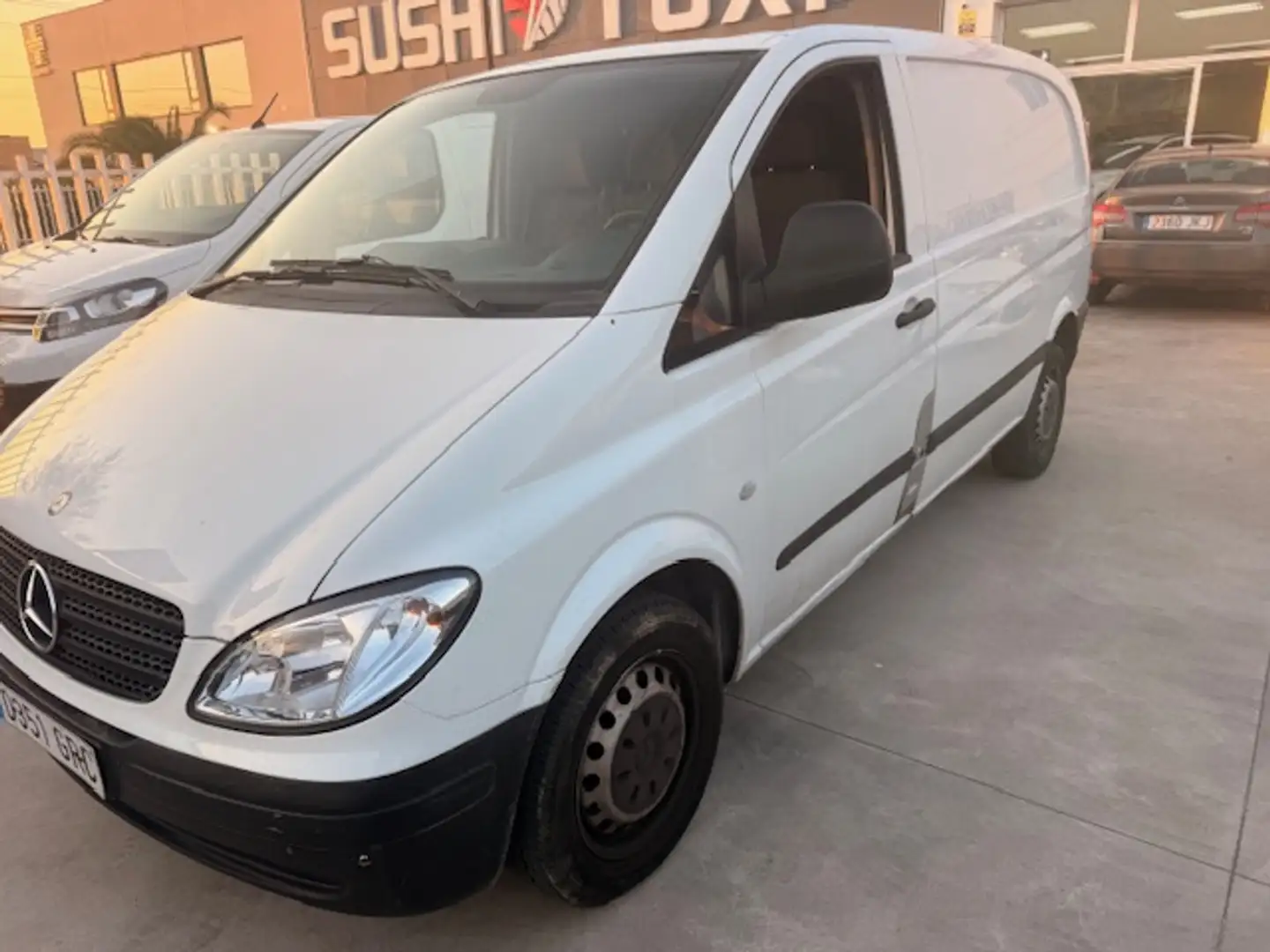 Mercedes-Benz Vito 111CDI L Compacta 116 Blanco - 1