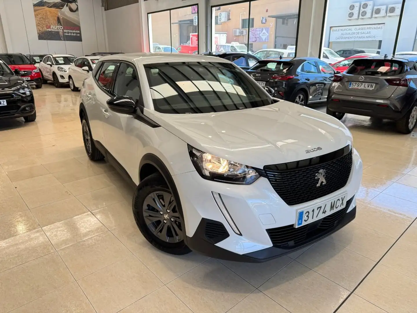Peugeot 2008 1.2 PureTech S&S Active Pack 100 Blanco - 2